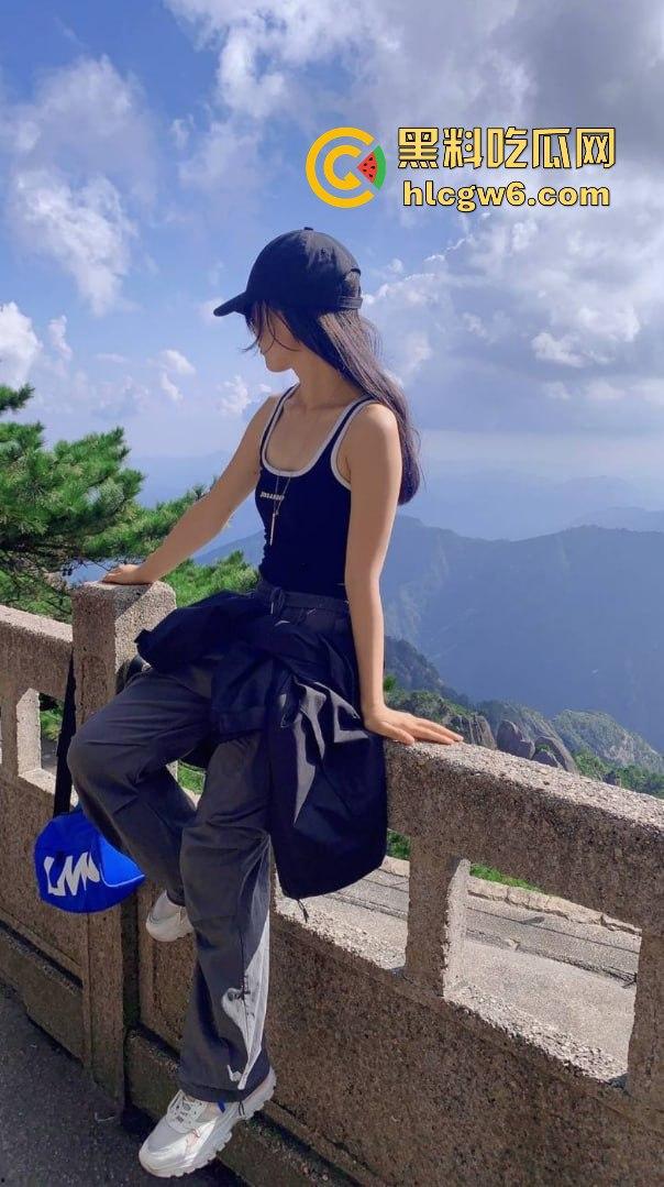 南京中医药大学红发学生妹『 徐思涵』陪金主伴游 白天是摄影师晚上是肉便器 情趣内衣换着花样骚视频流出！-13