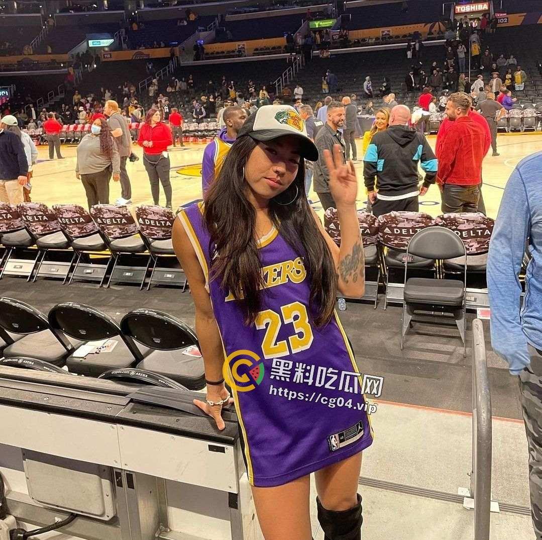 又是媚洋婊一个 华裔24岁DJ Alaska 模特 演员   白天上班当DJ  晚上下班吃洋屌-1