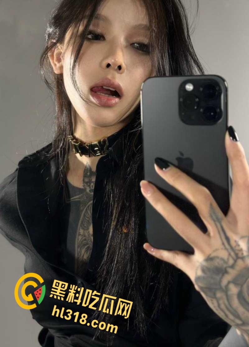 推特福利姬花臂女神,性感翘臀自慰求操,纹身的女性不一定就是坏女人,但是一定就很骚!-2