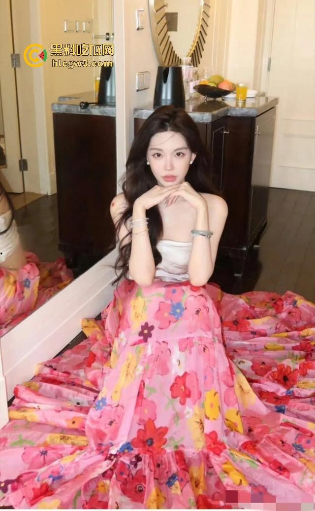 500W粉网红『谢欣桐』劈腿大戏!恋爱四年跑进富二代怀抱,私密视频曝光,干湿分离成神秘操作!-26