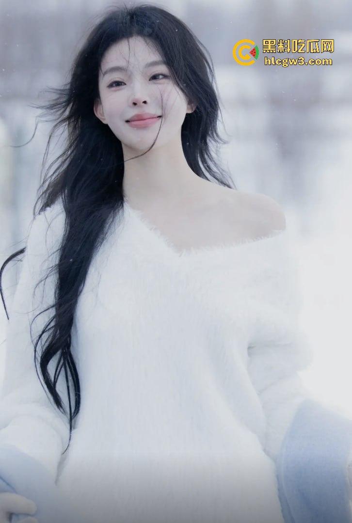 500W粉网红『谢欣桐』劈腿大戏!恋爱四年跑进富二代怀抱,私密视频曝光,干湿分离成神秘操作!-34