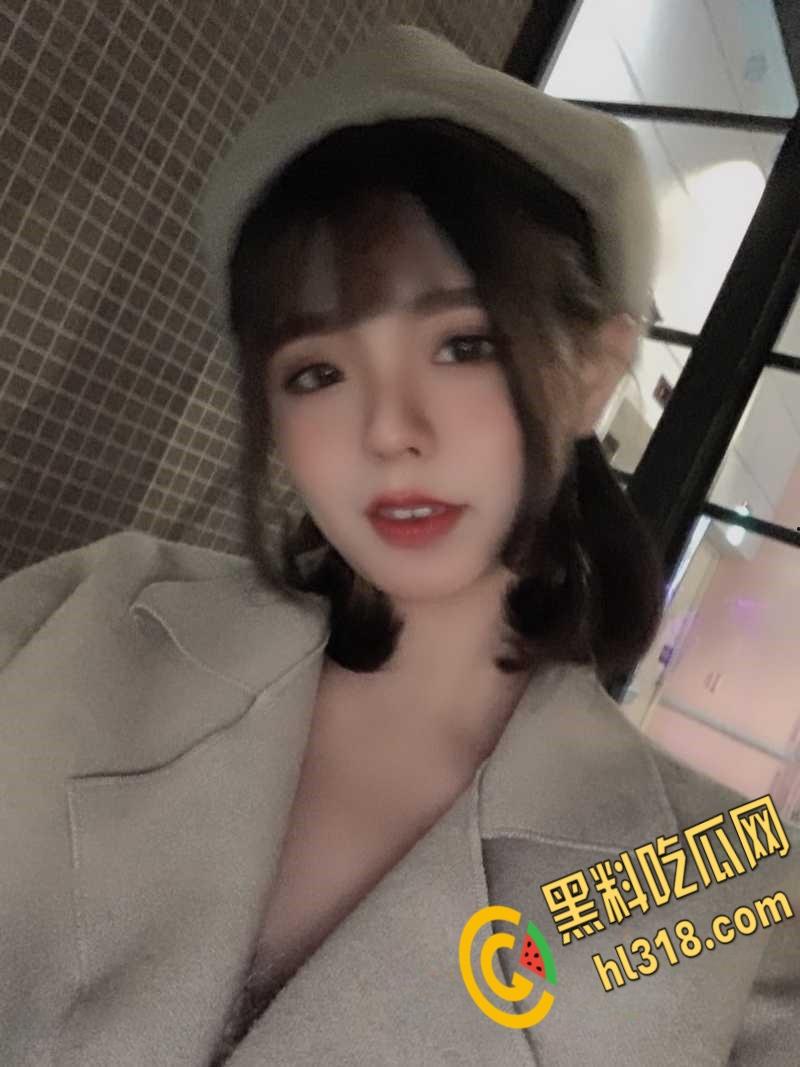 极品大奶反差女,白嫩巨乳脱衣裸舞,假屌抽插嫩穴娇喘连连,渴望的眼神想要大屌操死她 !-3