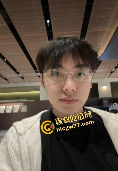 舔得起却戴不起,富哥花400万包养Coser『花卷』豪租26K月租房成了黄毛3天9次无套炮房!-38