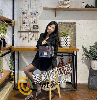 白金泄密真实健身达人 有纹身验明正身 被土豪带到五星级酒店自己的豪宅露脸啪啪性爱!-3