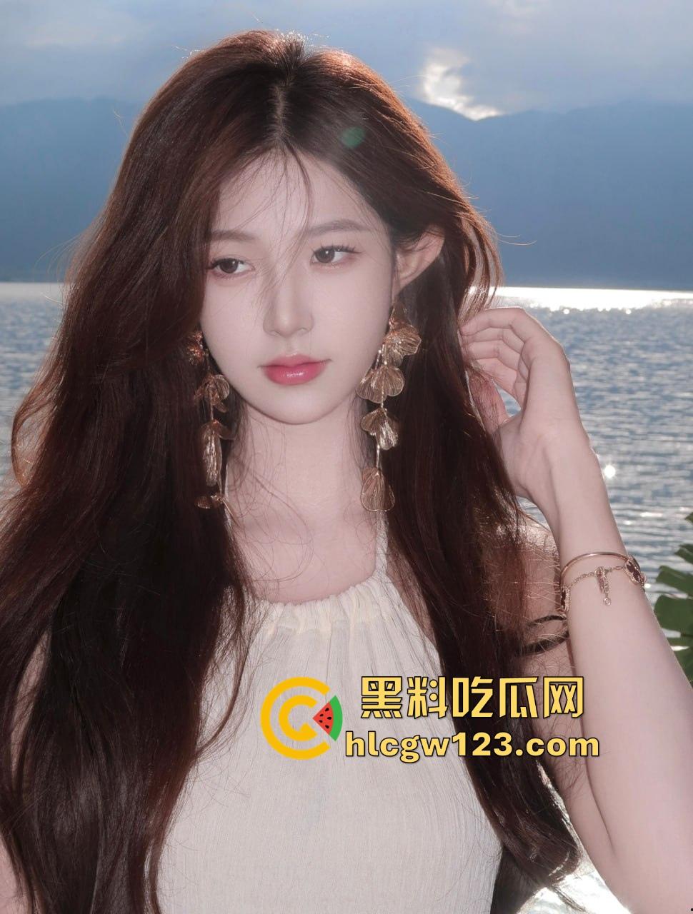 海角乱伦大神 39岁大屁股妈妈30岁堂姐 终于在堂姐醉酒状态 进入了堂姐的骚逼 但是过程堂姐醒了！-2