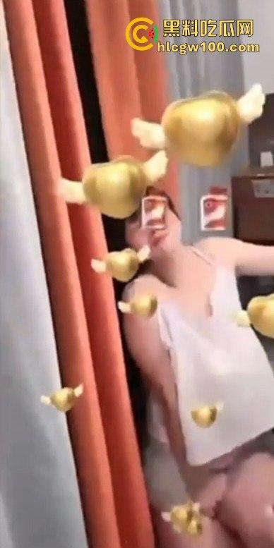 快手【幸子】直播玩调教，骚货塞入跳蛋让金主远程操控马力开到最大爽到高潮失控还是榜一大哥会玩！！-5