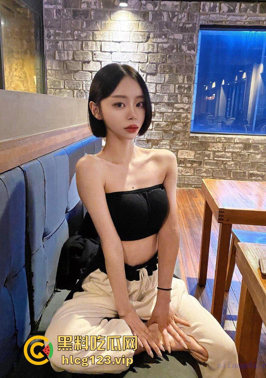 韩国极品热舞网红【曾伊mllnjx】自导自演,裸舞完直接拿棒子狂插自己!-5