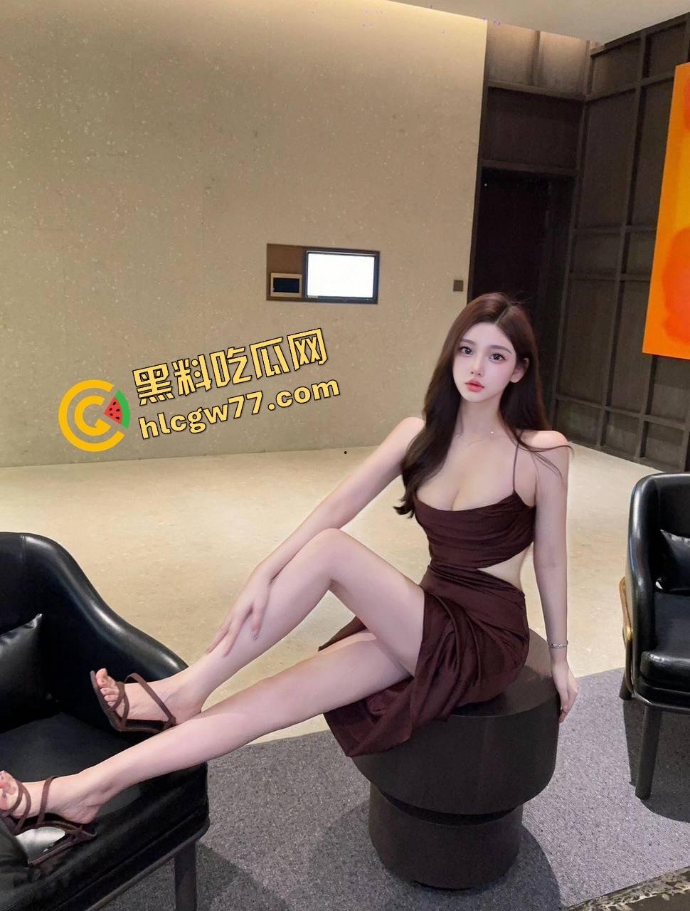 520没炮打?那你就看看马来西亚骚主播倒立插阳具跳蛋双开,光速射爆,吊打国内一众黄播!-5