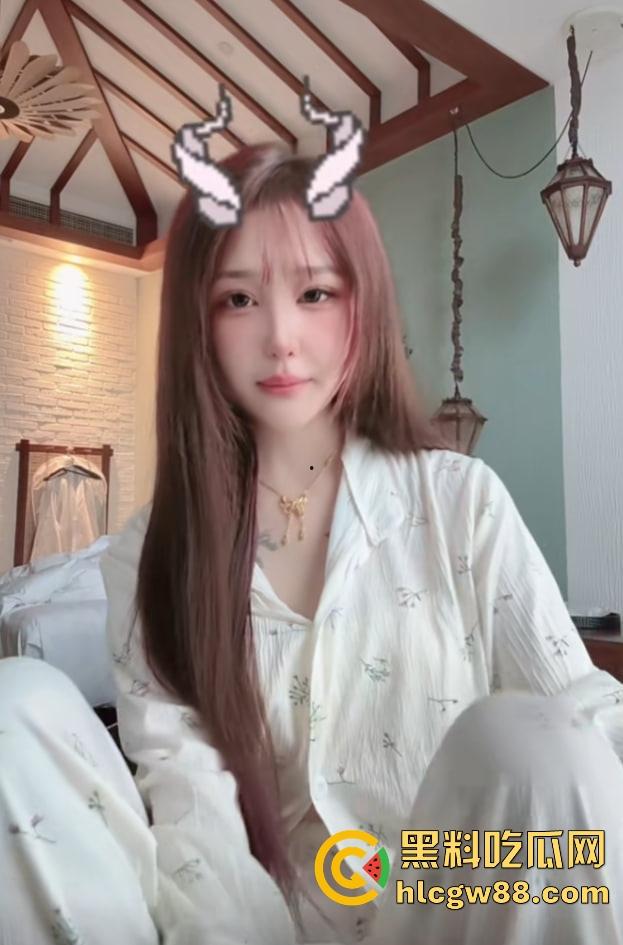 快手纹身网红【还能抱你吗】最新私拍流出，S型骚浪身材纹身认证，跟男友情趣内衣上演野性大战！-8