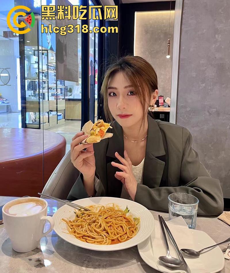 南京第二师范学院【苏妙妙】，极品身材大奶系花，被纹身富二代包养，调教成性奴母狗曝光性爱自拍！-3