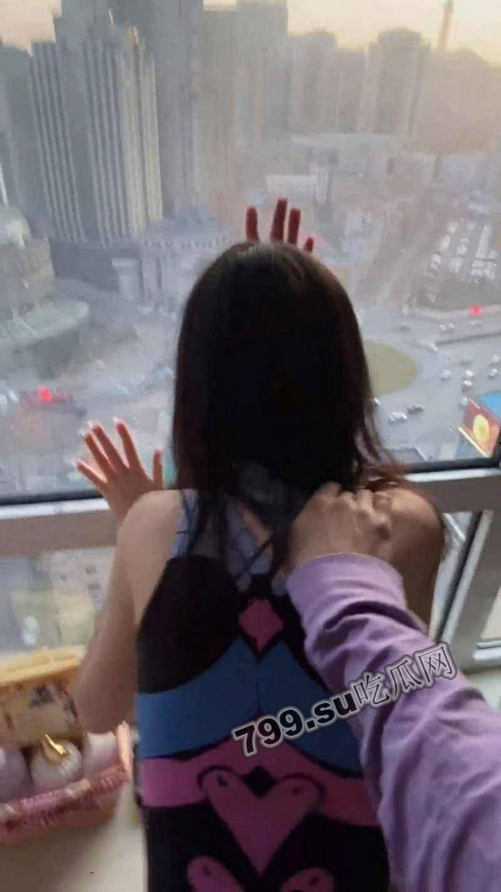 91 极品美女 反差婊「长岛冰茶」被大哥疯狂抽插 21 分钟性爱私拍流出-1