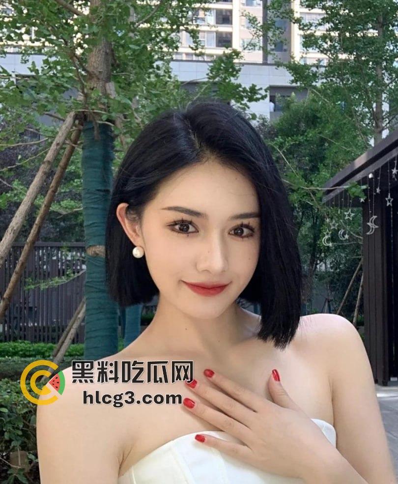 山东师范大学美女学生『薛菲』街头醉酒后被两人拉至路边强奸  被两男子插嘴后入-3