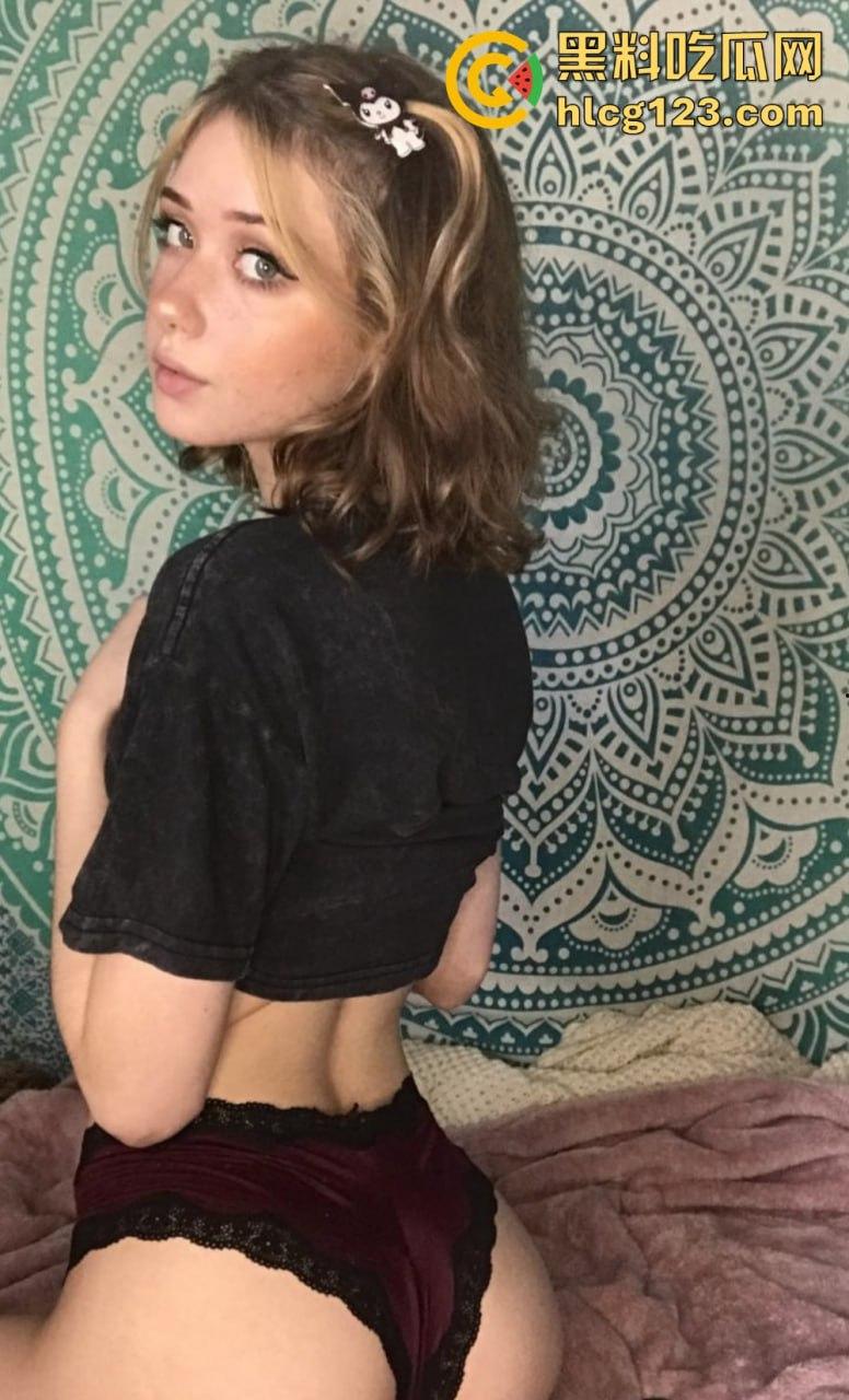 洋马BrattyDeath粉嫩小穴福利合集!胸虽小但绝对射爆,瓜友们别错过这波顶级福利!-19