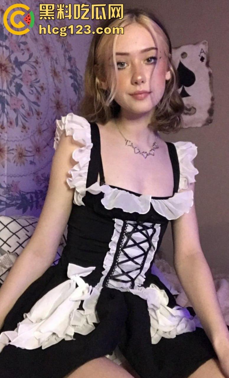 洋马BrattyDeath粉嫩小穴福利合集!胸虽小但绝对射爆,瓜友们别错过这波顶级福利!-38