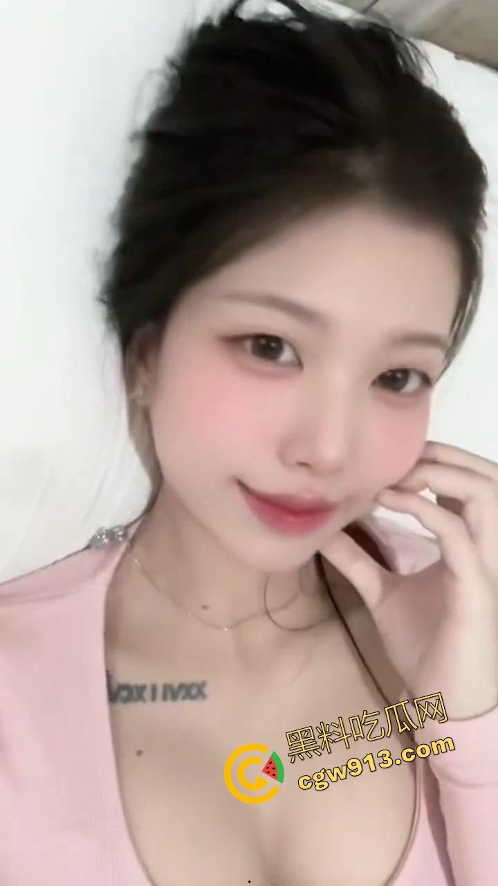 华东理工学院【王蕊】伪装清纯的女学妹，其实夜夜当母狗，穴黑水多一看就是老练淫娃！-14