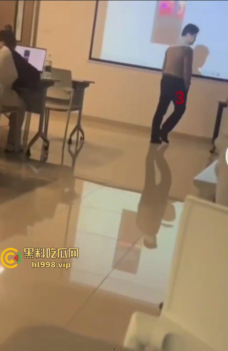 棒子欠削！浙大韩国外教在课堂上威胁中国女生不让毕业 一个西巴在中国地盘还敢撒野？-5