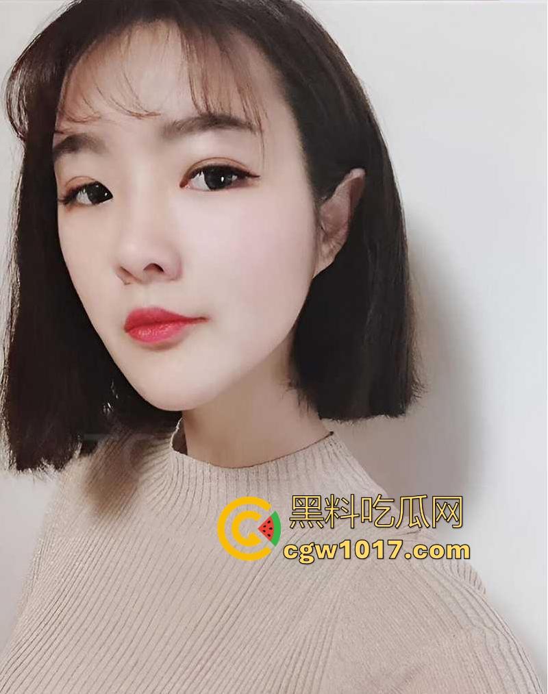 新疆短发熟女【王千慧】因疫情冲击不得不借裸贷生活,现无力偿还借贷公司将裸贷视频曝光,你别说这身材有点料的!-4