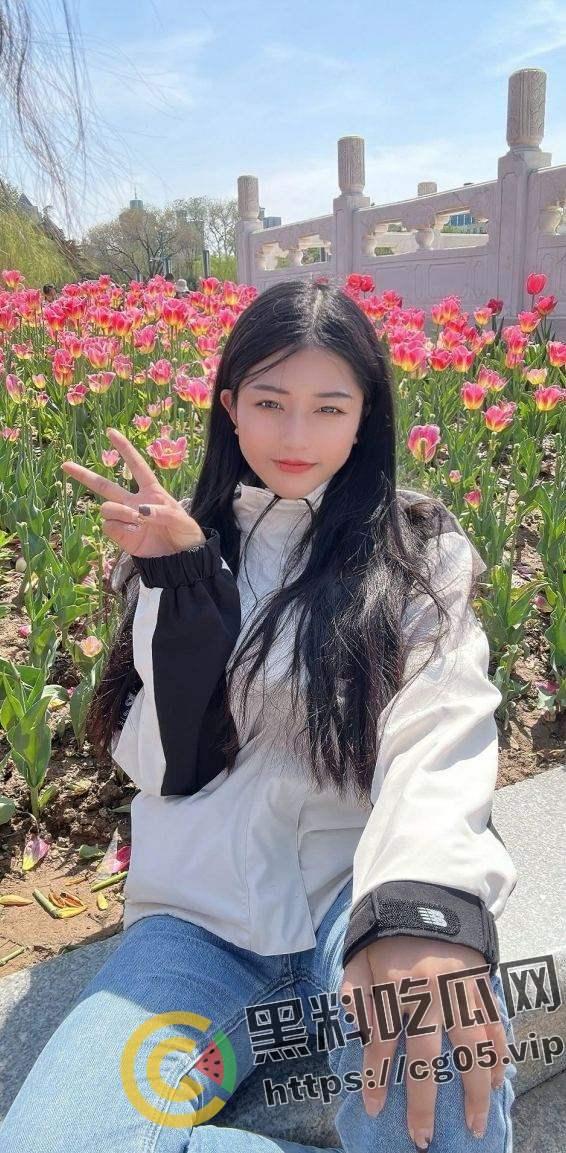 快手助眠主播【桃子】40w粉丝金主福利流出 直接干封号 不愧是声音主播 床上叫的就是比一般人骚-5