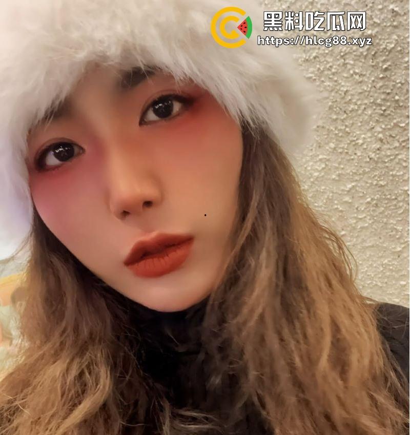 台湾小麦色健身女【你的小太阳】付费资源流出,极品蜜桃臀疯狂榨精,高潮时全身都在颤抖!-2