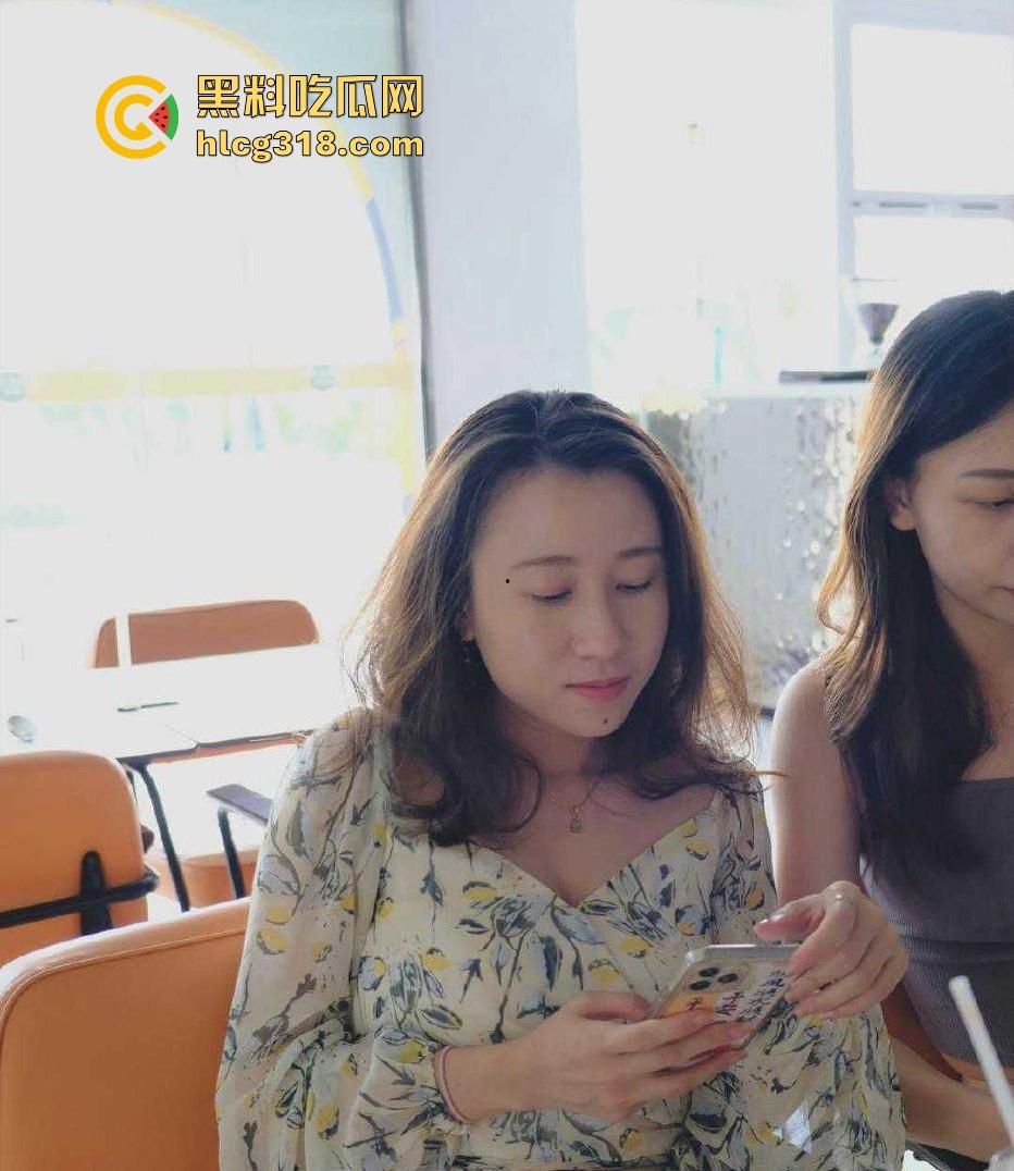 杭州广告公司【李佳怡】微信聊骚勾引网恋对象，一本正经的反差婊，不雅视频和照片曝光流出！-8