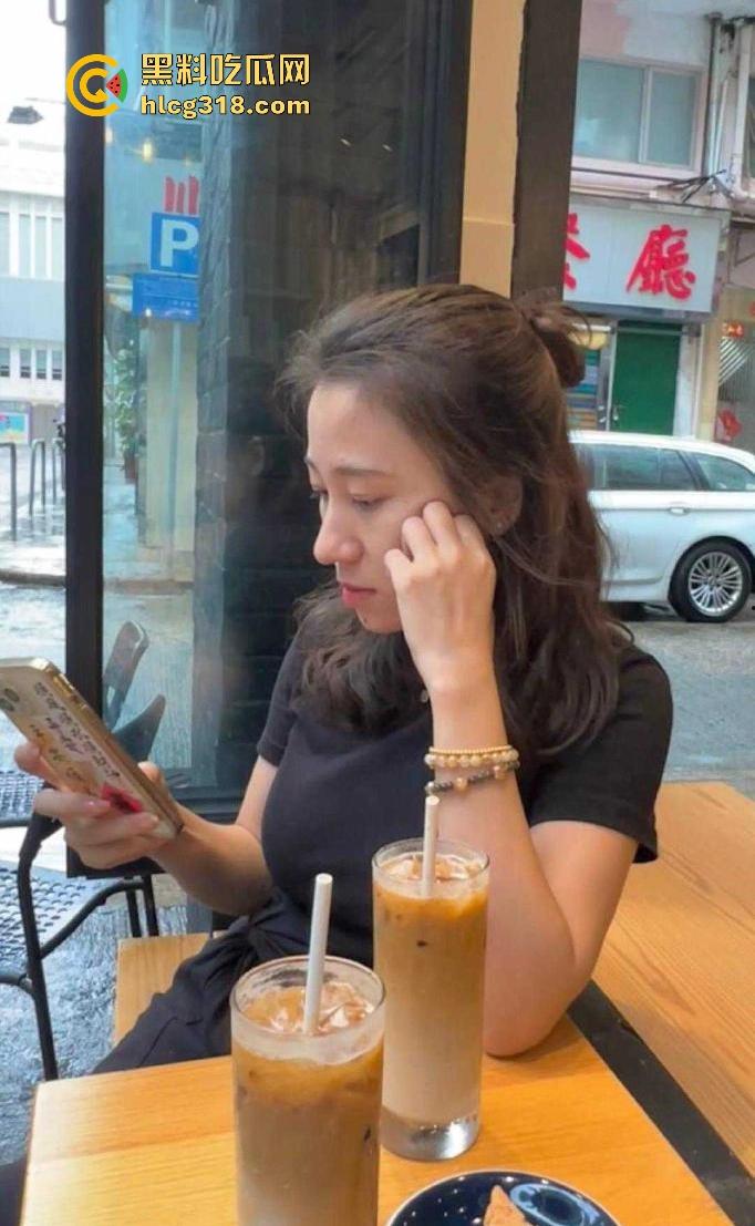 杭州广告公司【李佳怡】微信聊骚勾引网恋对象，一本正经的反差婊，不雅视频和照片曝光流出！-12