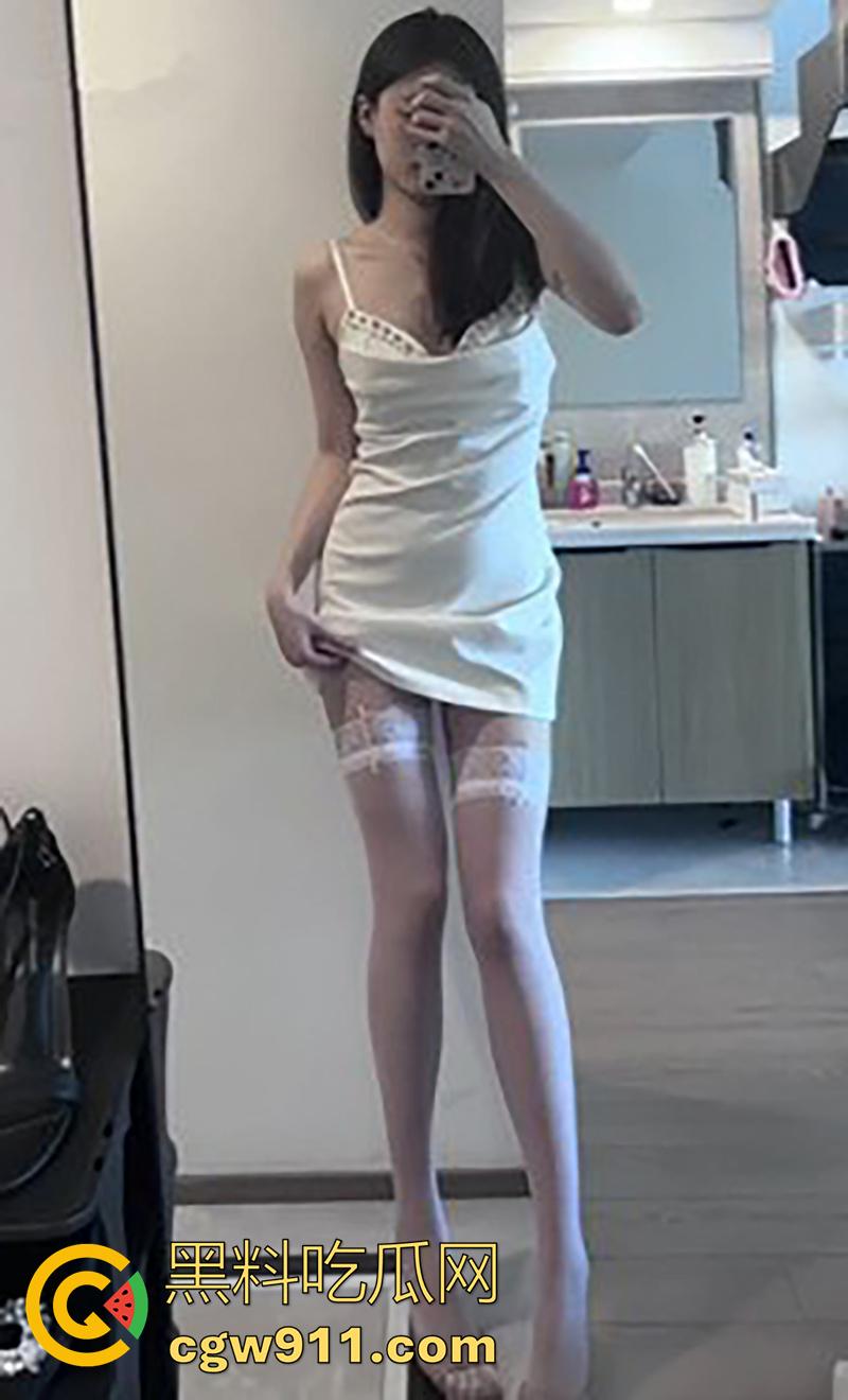 广州极品名媛【刘文慧】，身材火辣美腿修长，被金主调教训化，全程无套爆操，娇喘尖叫失控彻底沦为母狗！-2