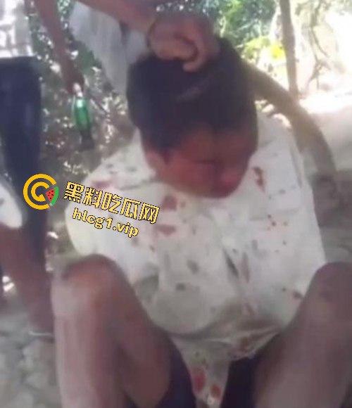缅甸妙瓦底军阀虐待人质视频曝光,男子被殴打至面目全非,血迹斑斑的恐怖真相!-9
