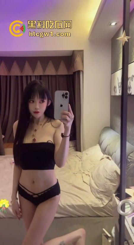 瓜友爆料广州商务饭局的头号骚货『姜安琪』！表面高冷，撒钱贴你身上送逼，干到她腿软还叫爸爸！-6