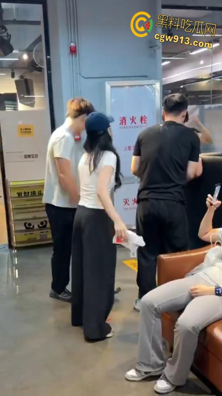 厦门超鹿健身房【郭毅鸿】，同时约了好几个女学员，时间管理大师翻车，被女学员找上门狂扇耳光 ！-4