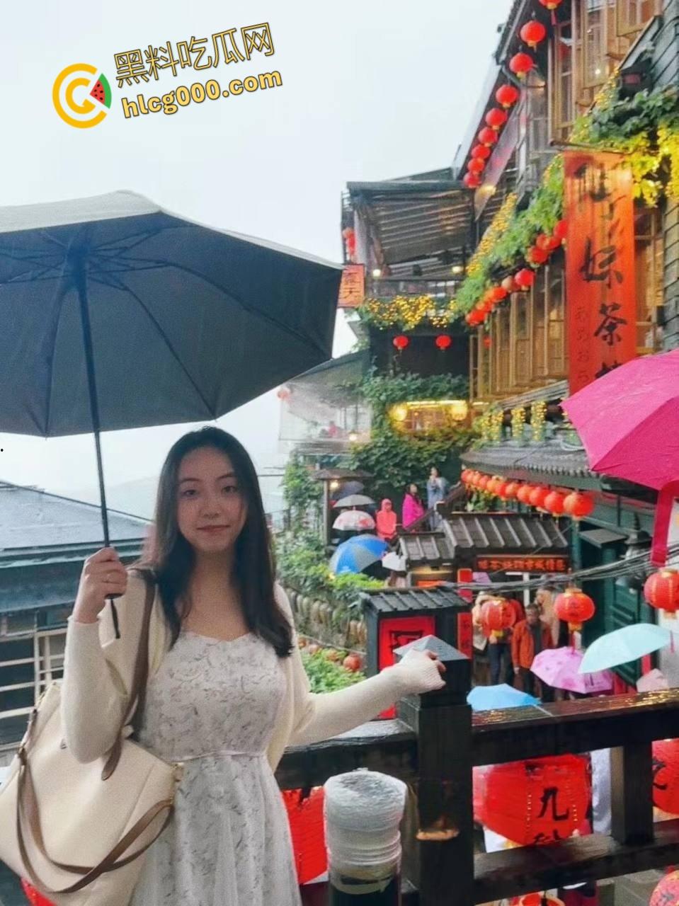 河北保定物理老师【宋津莉】，校内教书育人，校外吃屌母狗，私下戴眼罩调教SM，老师都这么会玩吗 !-5