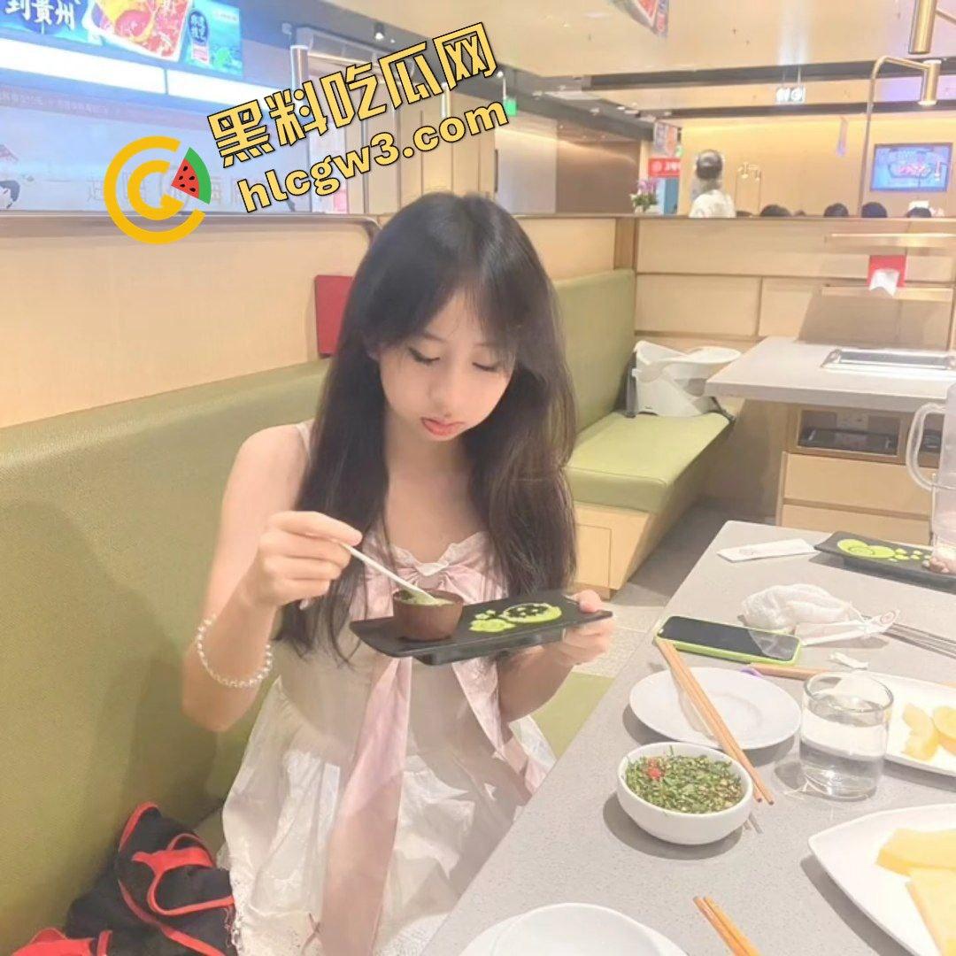 深圳沙井上南学校清纯骚贱反差妹『豆琦祺』深圳大哥砸钱得吃 爆操后搂着睡！独家曝光流出！-7