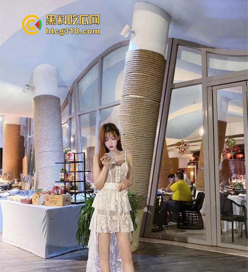 约炮高颜值女大,喜欢被舔容易高潮喷水,淫荡反差小骚货,满口淫话花式猛操,全程高能!-4