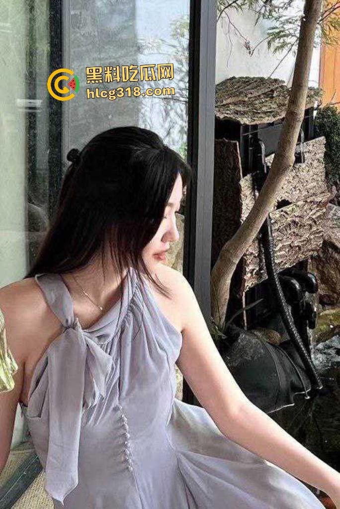 准大学生小伙提前约战学姐，女仆装JK黑丝全套装备，后入大屁股算是开学前第一课吧！-4